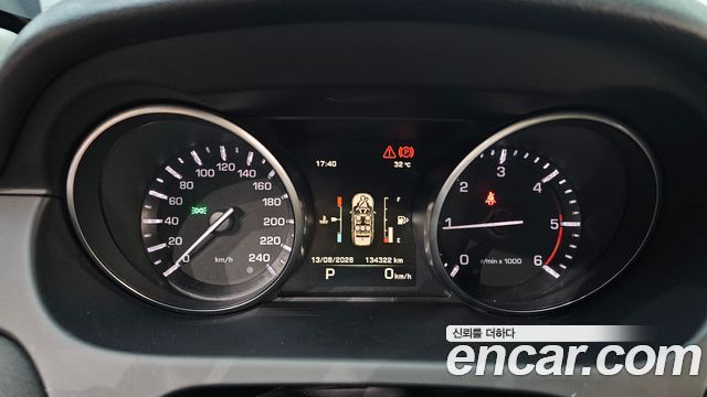 Land Rover Discovery Sport 2016 — photo 8