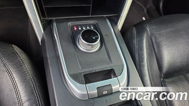 Land Rover Discovery Sport 2016 — photo 9