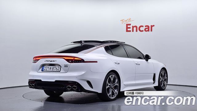Kia Stinger 2018 — photo 2