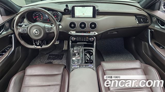 Kia Stinger 2018 — photo 10