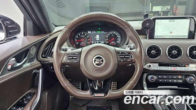 Kia Stinger 2018 — photo 19