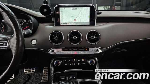 Kia Stinger 2018 — photo 20