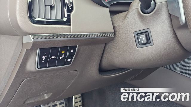 Kia Stinger 2018 — photo 22