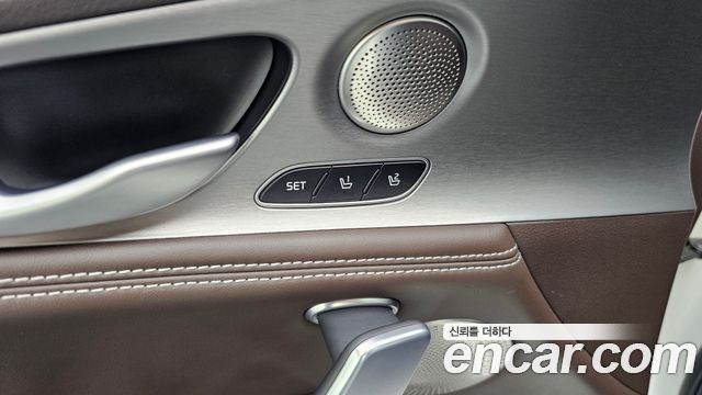 Kia Stinger 2018 — photo 23