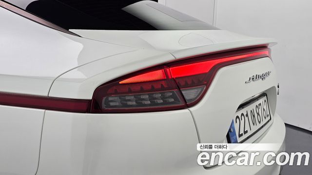 Kia Stinger 2018 — photo 9