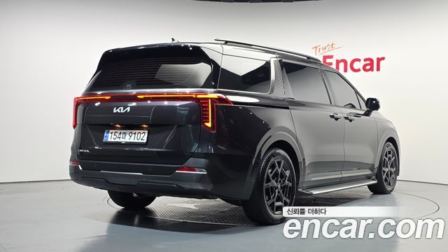Kia Canival 2024 — photo 2