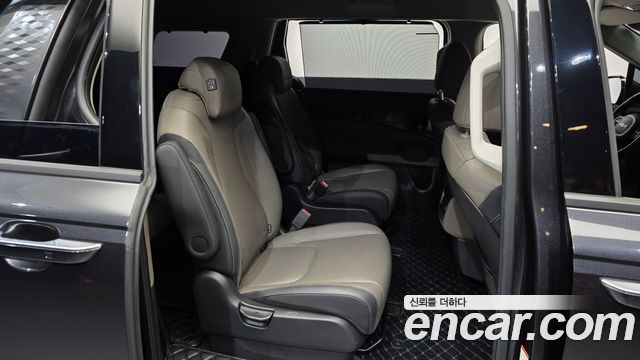 Kia Canival 2024 — photo 18