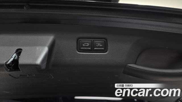 Kia Canival 2024 — photo 32