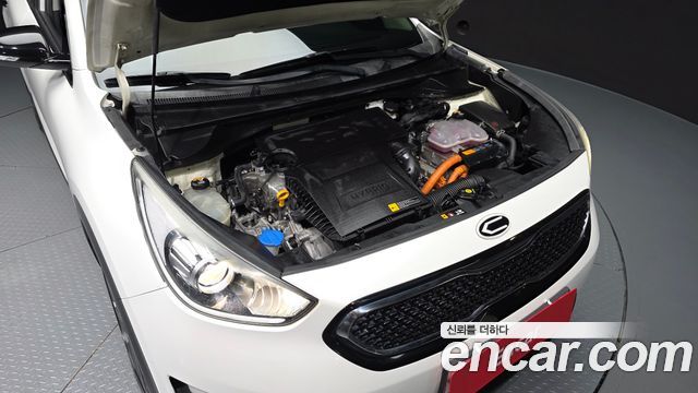 Kia Niro 2017 — photo 6