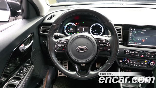 Kia Niro 2017 — photo 19