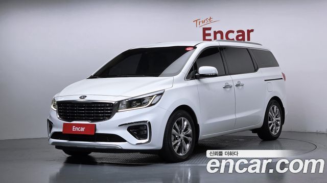 Kia Canival 2020 — photo 1
