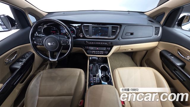 Kia Canival 2020 — photo 7