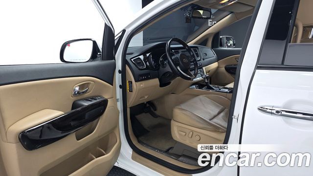 Kia Canival 2020 — photo 10