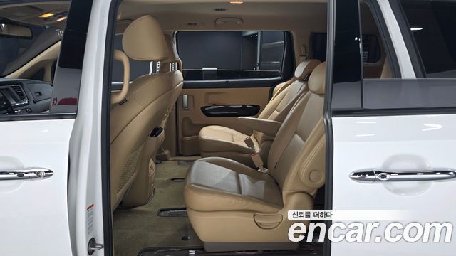 Kia Canival 2020 — photo 12