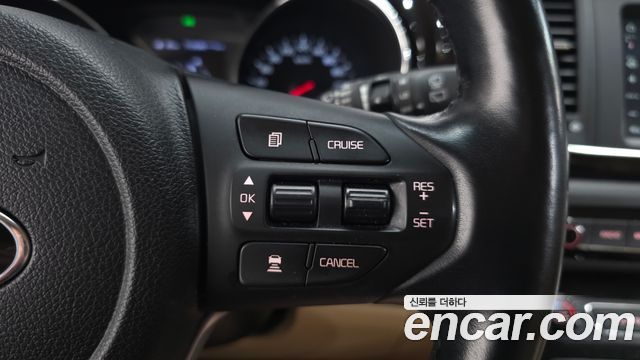 Kia Canival 2020 — photo 16