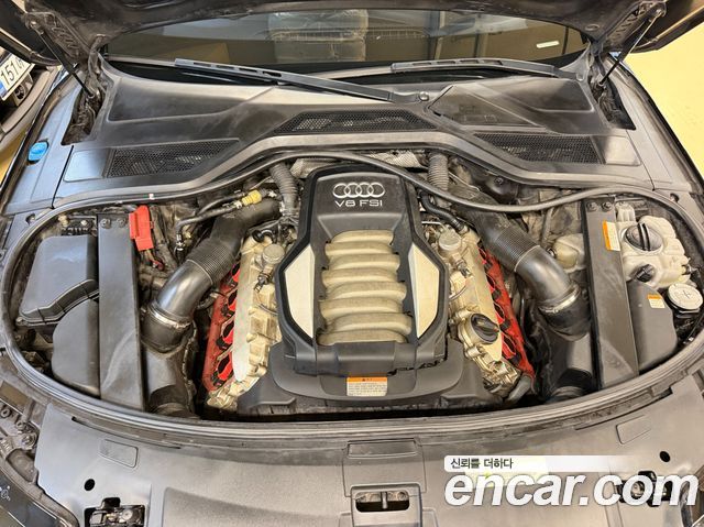 Audi A8 2012 — photo 6
