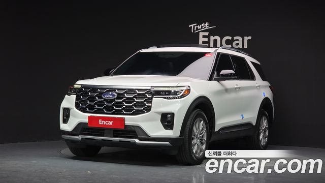 Ford Explorer 2025 — photo 1