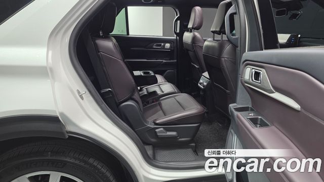 Ford Explorer 2025 — photo 17