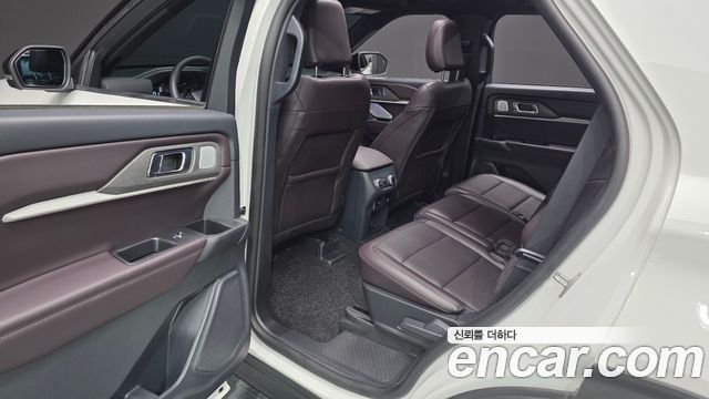 Ford Explorer 2025 — photo 18