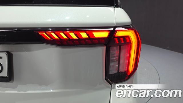 Ford Explorer 2025 — photo 9