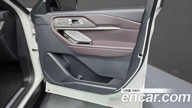 Ford Explorer 2025 — photo 14