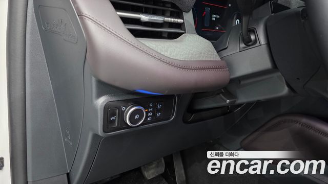 Ford Explorer 2025 — photo 27