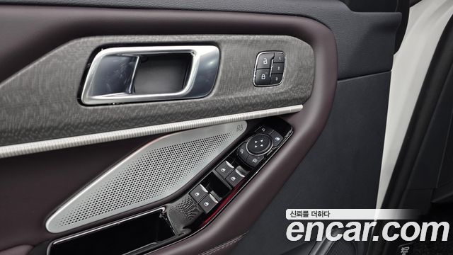 Ford Explorer 2025 — photo 29