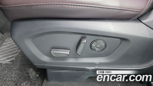 Ford Explorer 2025 — photo 31