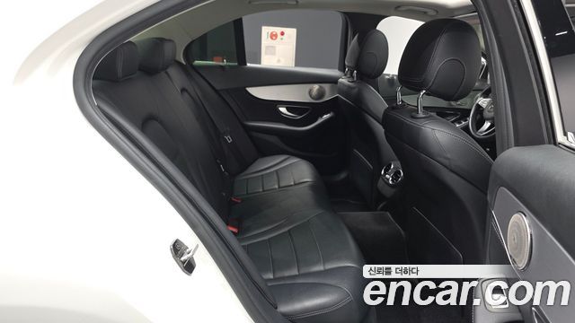 Mercedes-Benz C-Class 2016 — photo 12