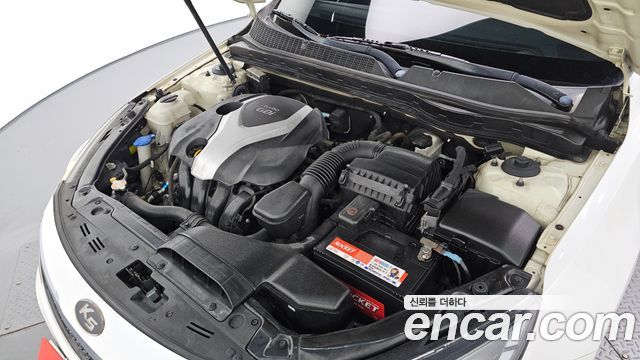 Kia K5 2011 — photo 6