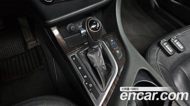 Kia K5 2011 — photo 9