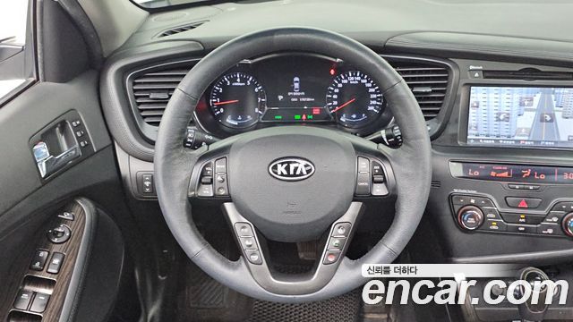 Kia K5 2011 — photo 13