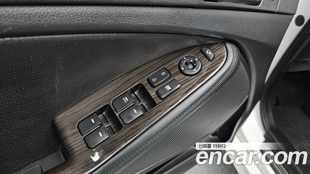Kia K5 2011 — photo 16