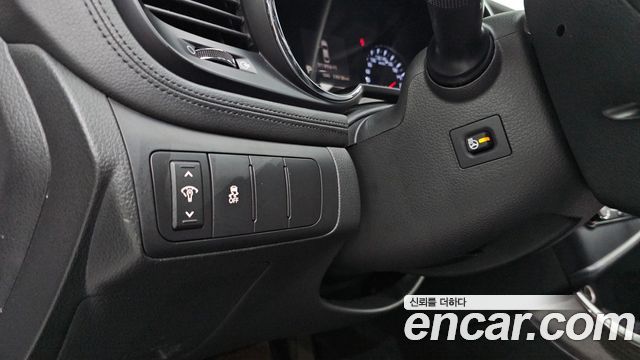 Kia K5 2011 — photo 17