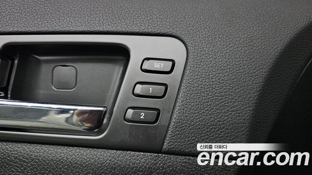 Kia K5 2011 — photo 18