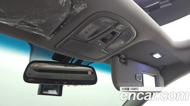 Kia K5 2011 — photo 19