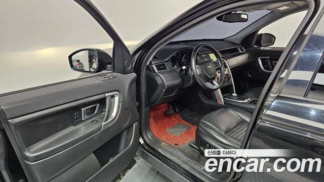 Land Rover Discovery Sport 2019 — photo 13