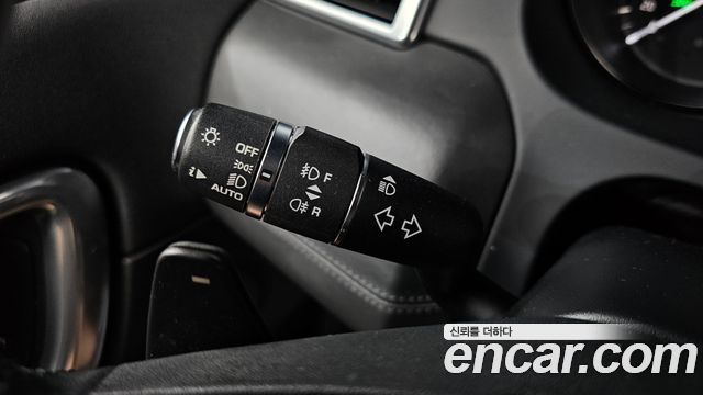 Land Rover Discovery Sport 2019 — photo 30
