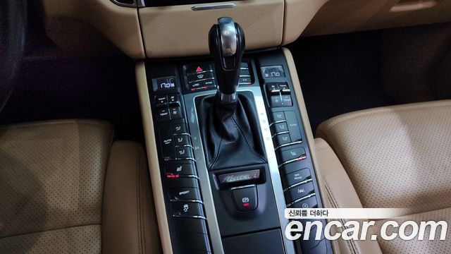 Porsche Macan 2017 — photo 7