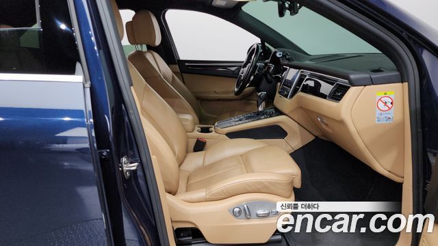 Porsche Macan 2017 — photo 9