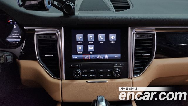 Porsche Macan 2017 — photo 14