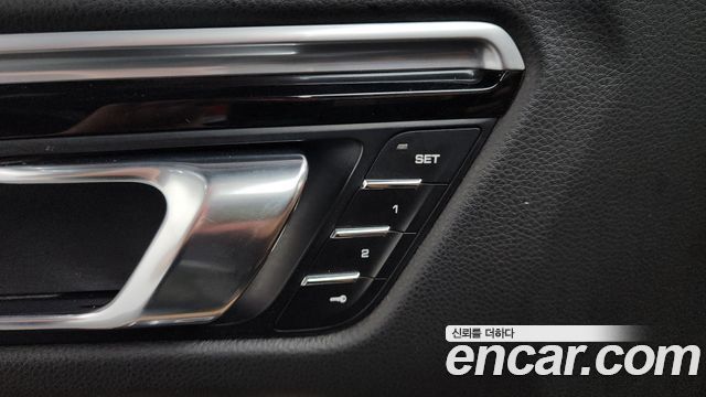 Porsche Macan 2017 — photo 15