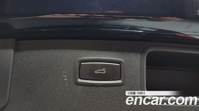 Porsche Macan 2017 — photo 17