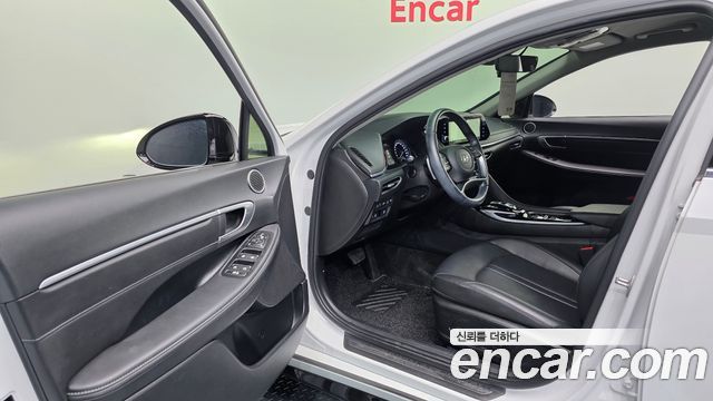Hyundai Sonata 2023 — photo 13