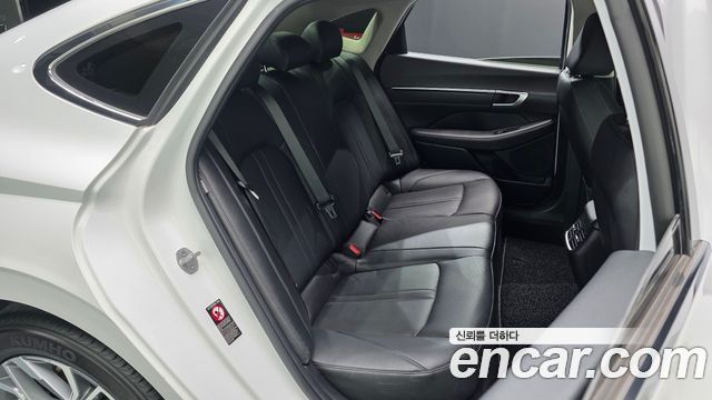 Hyundai Sonata 2023 — photo 17