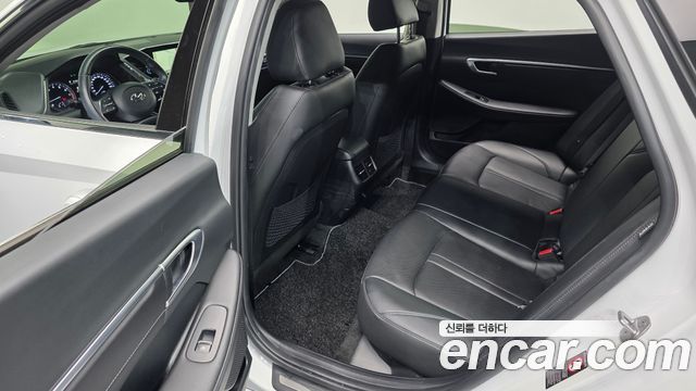 Hyundai Sonata 2023 — photo 18