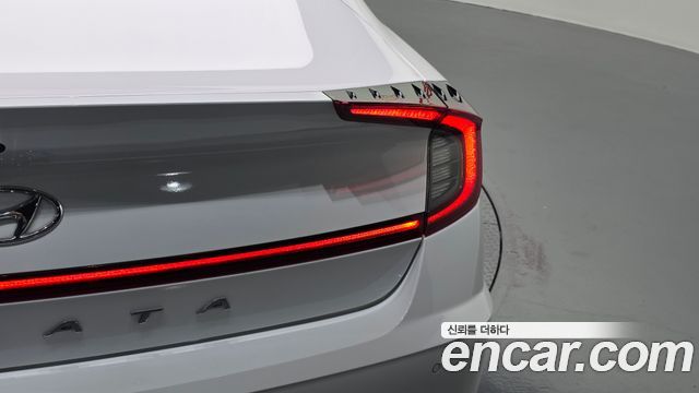 Hyundai Sonata 2023 — photo 9