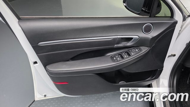 Hyundai Sonata 2023 — photo 14