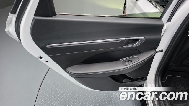 Hyundai Sonata 2023 — photo 15
