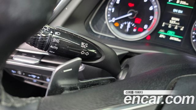 Hyundai Sonata 2023 — photo 28